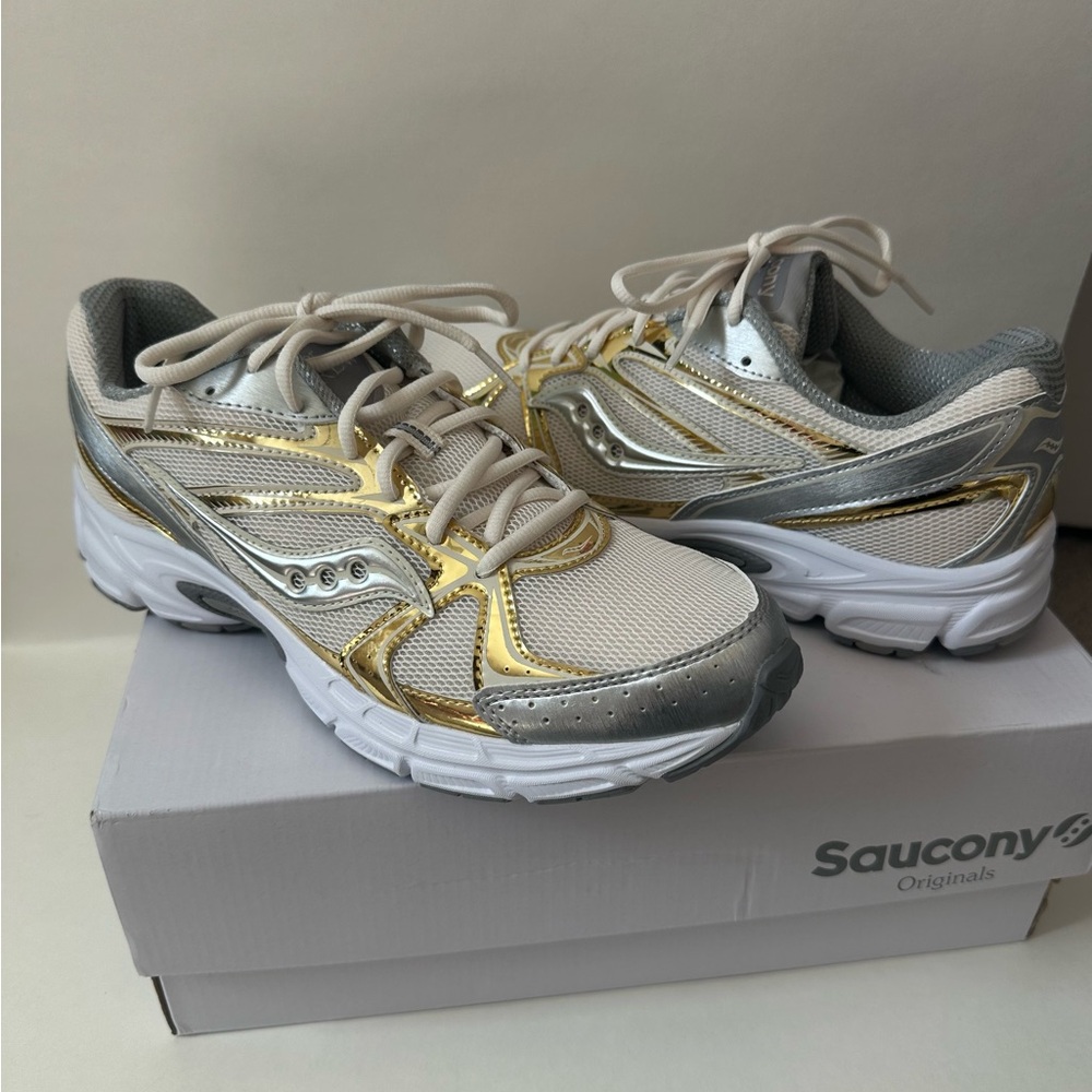Saucony/J. Crew collaboration Women's Gold and Silver Sneakers -women’s size 11